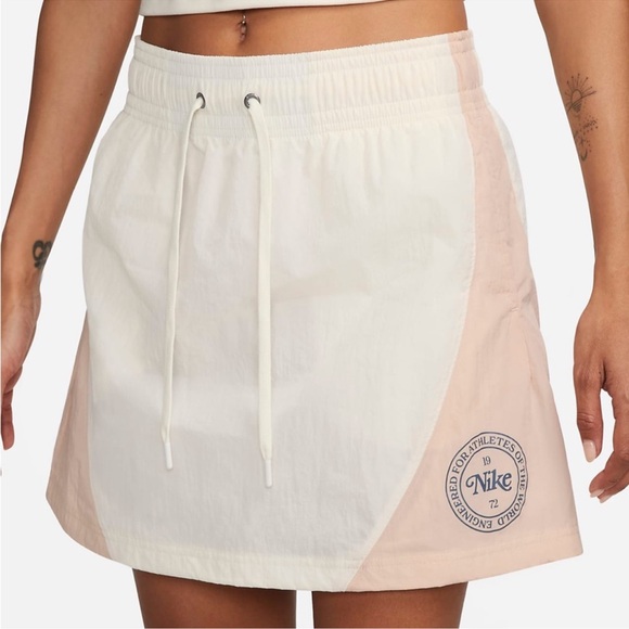 Nike Sportswear Heritage Women’s high waisted woven mini skirt - Picture 3 of 11